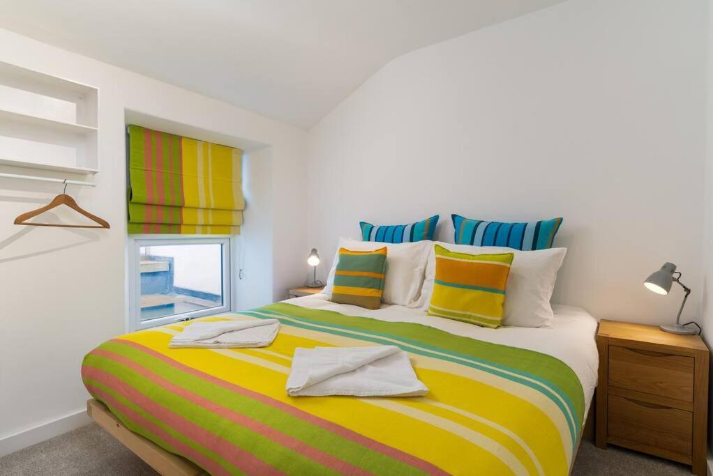 Beautiful And Contemporary Cornish Townhouse In Penzance Villa Bagian luar foto