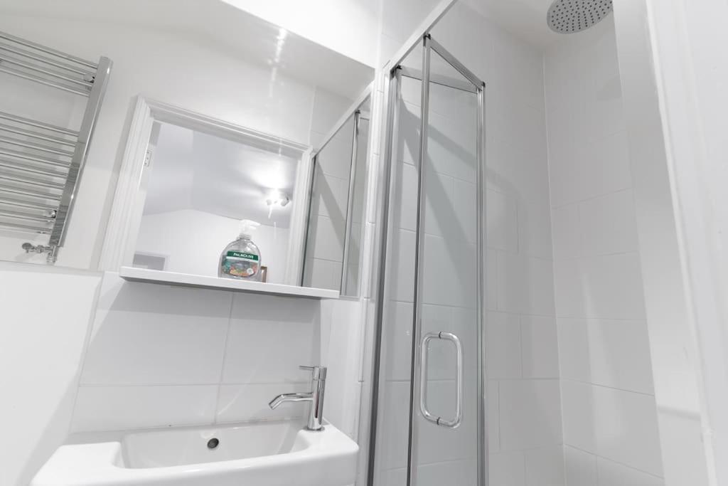 Beautiful And Contemporary Cornish Townhouse In Penzance Villa Bagian luar foto