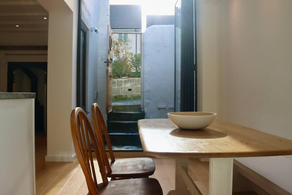 Beautiful And Contemporary Cornish Townhouse In Penzance Villa Bagian luar foto